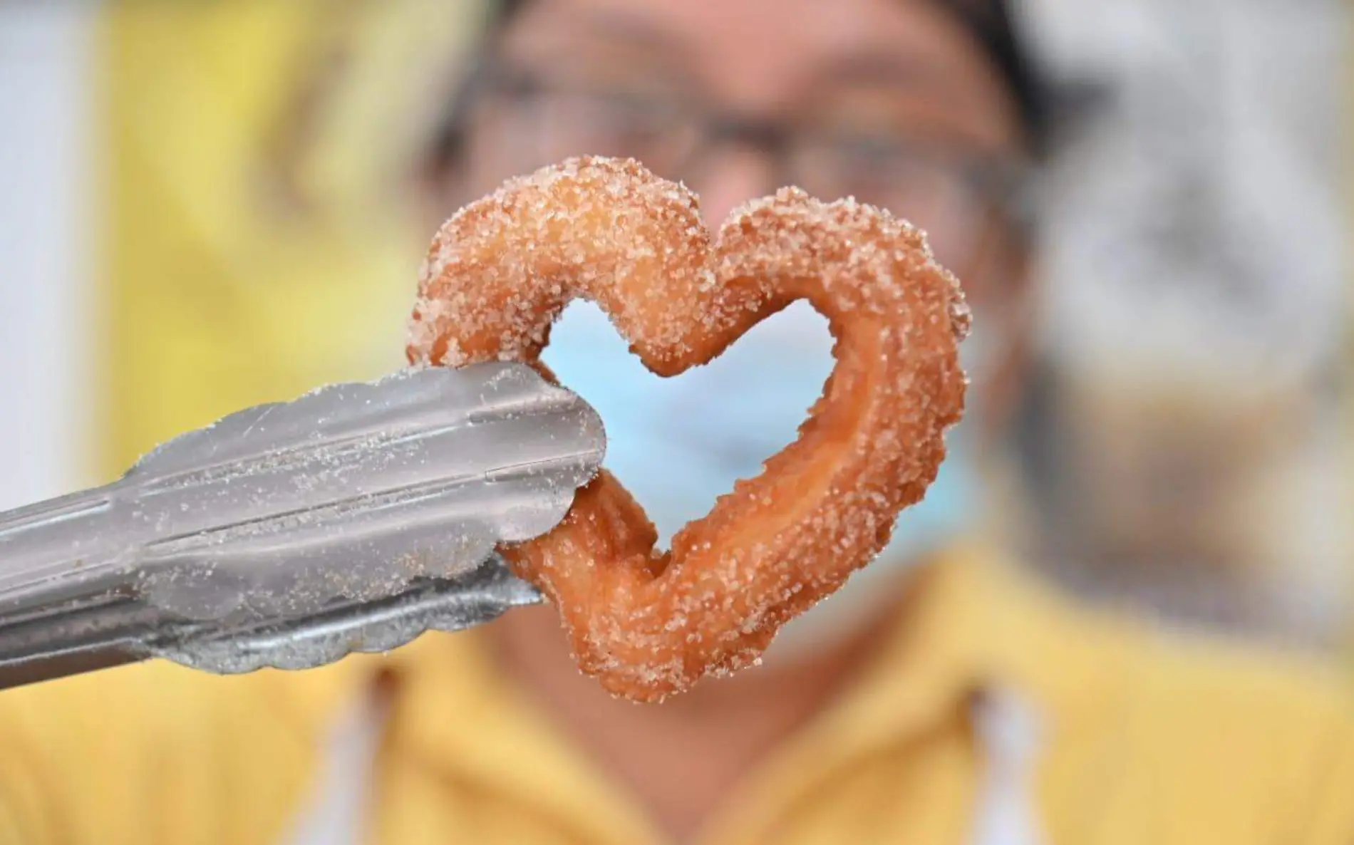 Churros en forma de corazón del Elite en Tampico Alejandro del Ángel (3)